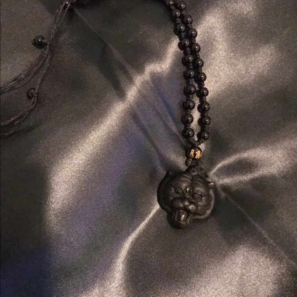 Obsidian Tiger Head Pendant - Picture 2 of 7